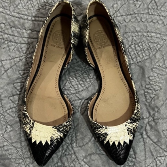 Tory Burch Shoes - Tory Burch Point Flats Snake Print Black White Size 6